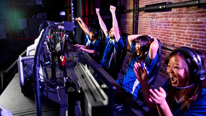 Top 10 Ways for Newcomers to Improve Their Esports Gaming Skills